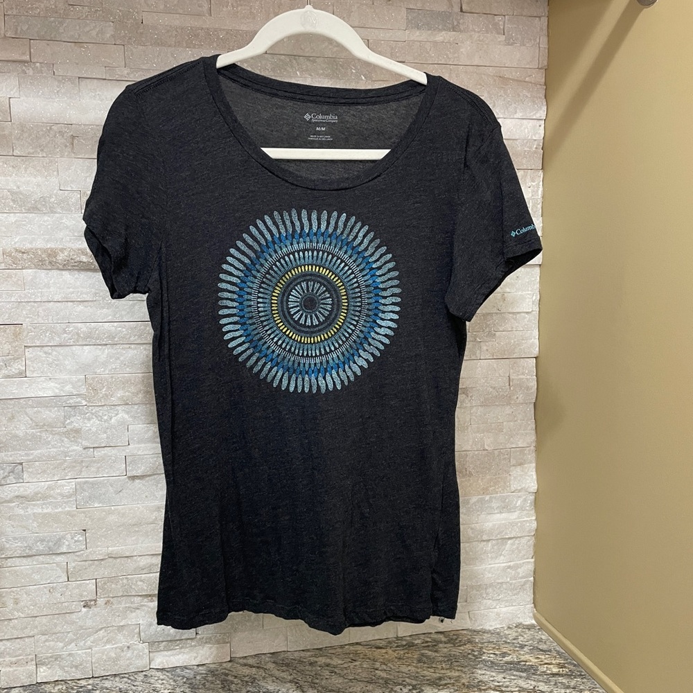 Columbia Graphic Gray T Shirt Medium EUC
